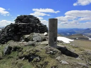 15-708 140615  On Geal Charn - The trig point & cairn