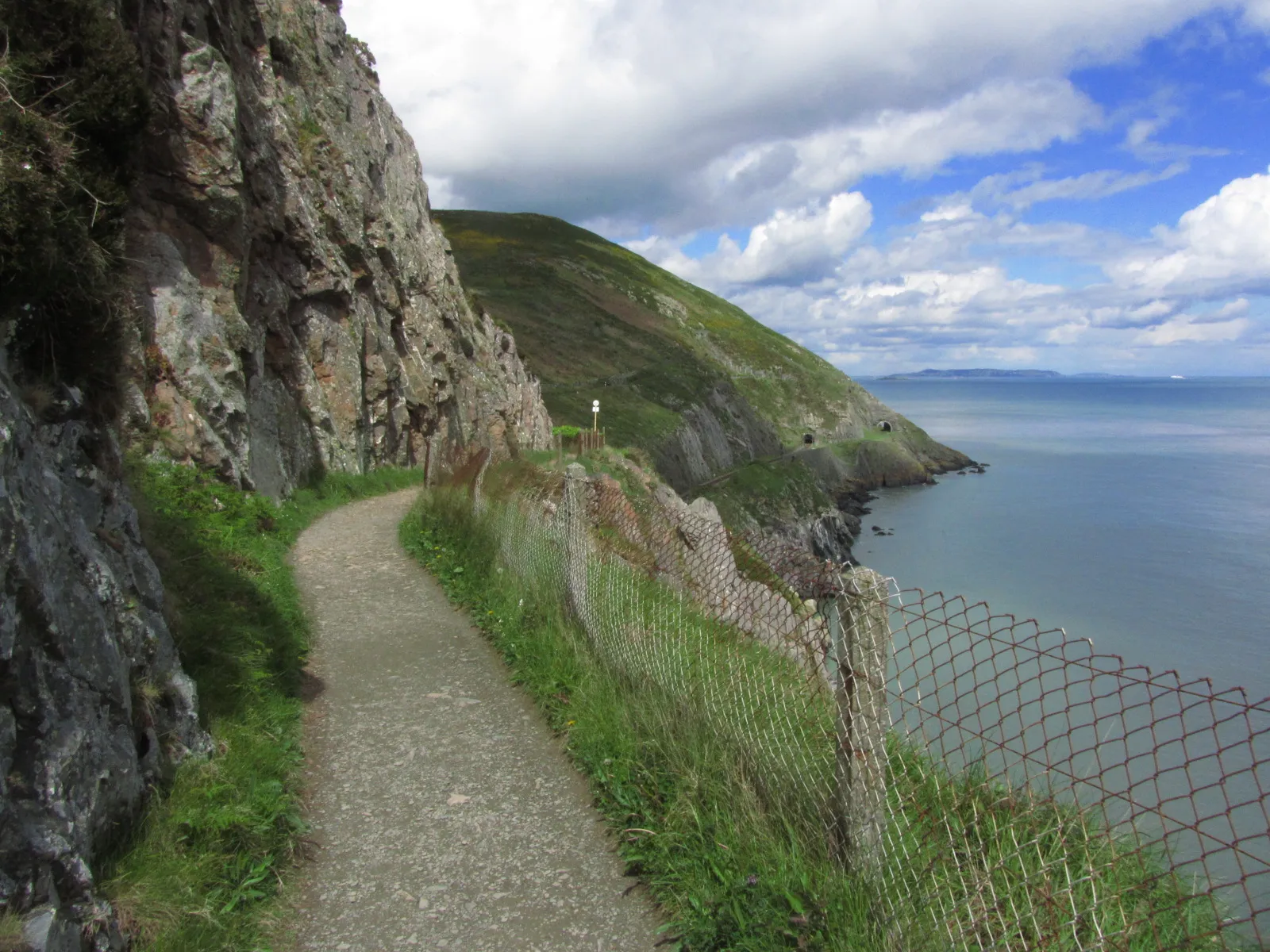 14-306 120514 On coast path from Greystones towards Bray