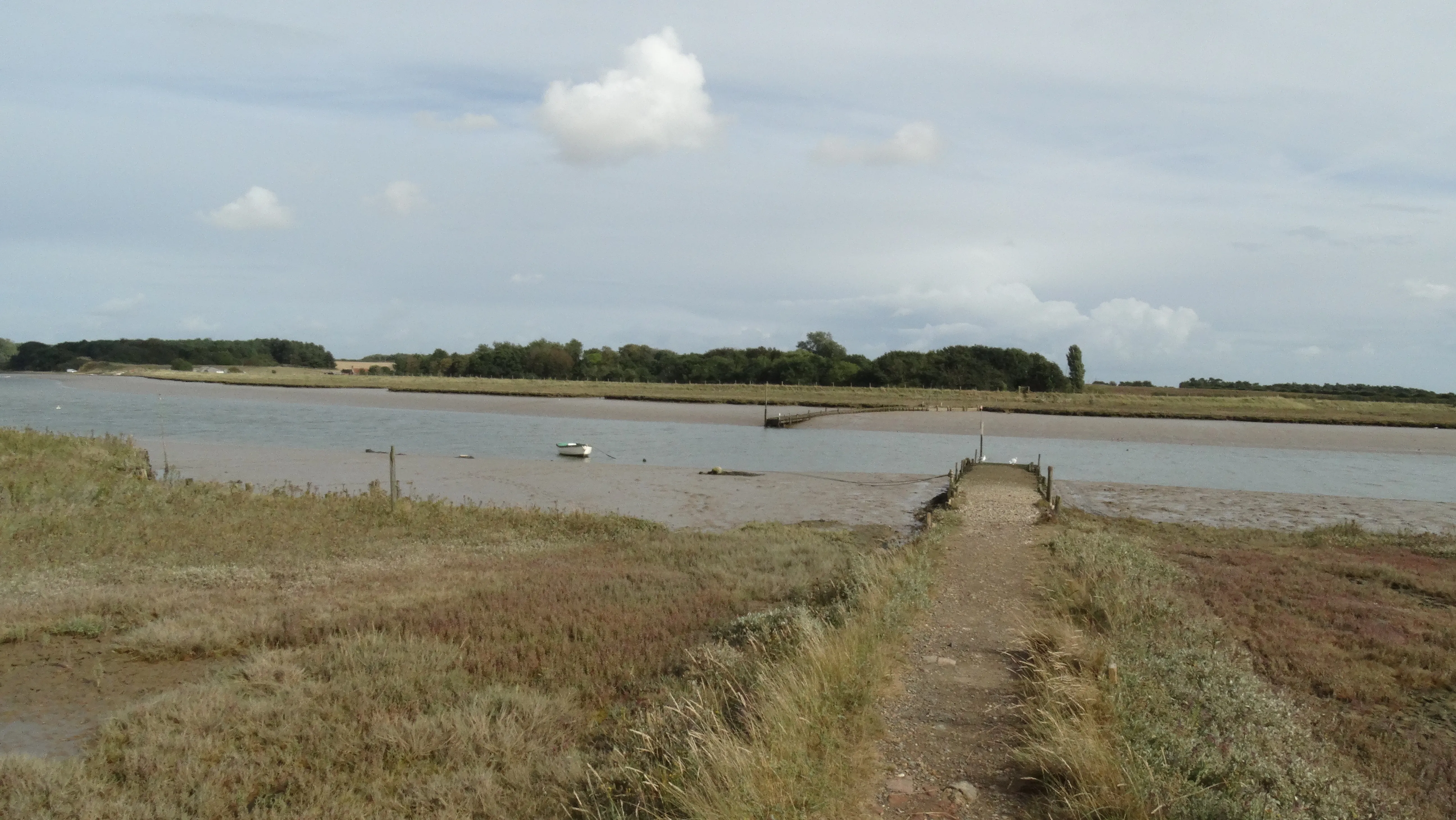 16-1701-260916-on-the-suffolk-coast-path-western-jetty-at-butley-ferry-on-butley-river