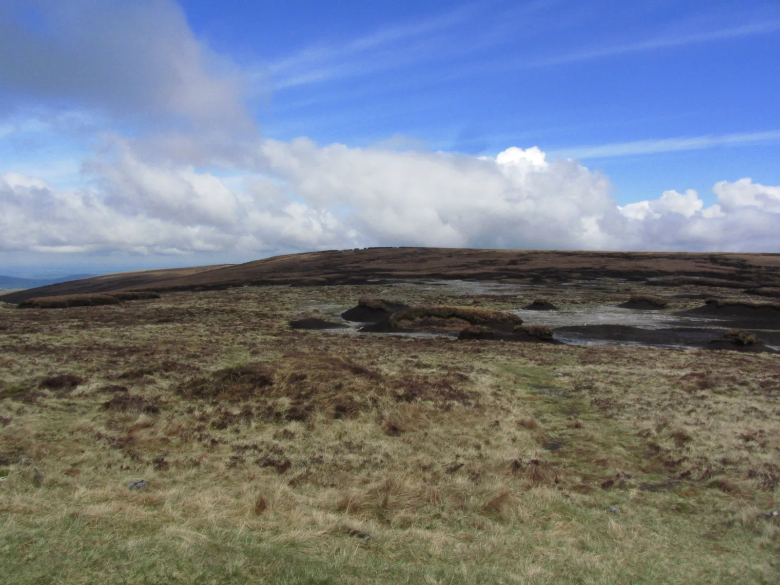 15-311-090515-view-towards-the-black-banks-from-the-stony-top