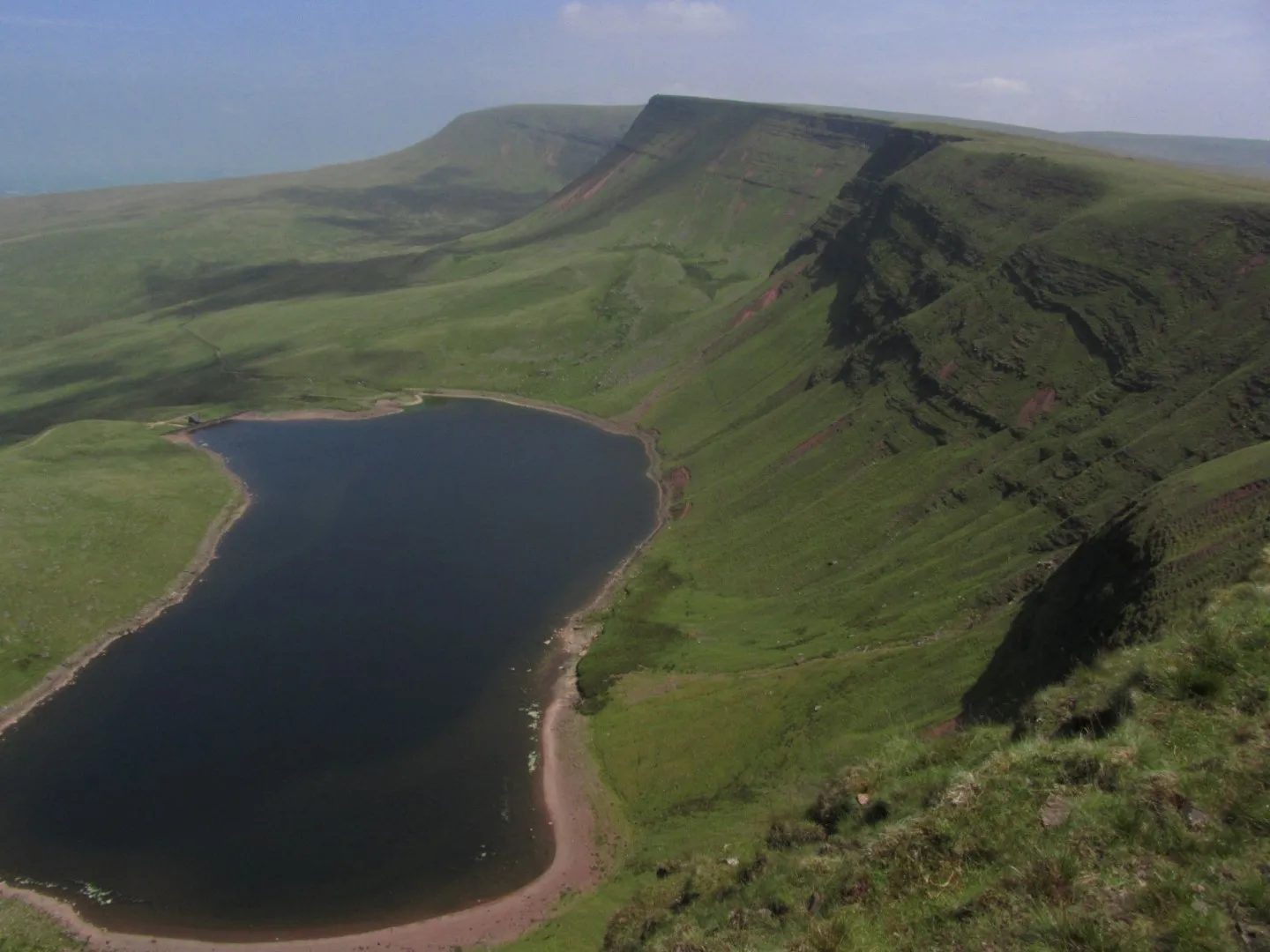 13-1043-160713-llyn-y-fan-fach-bannau-sir-gaer-large