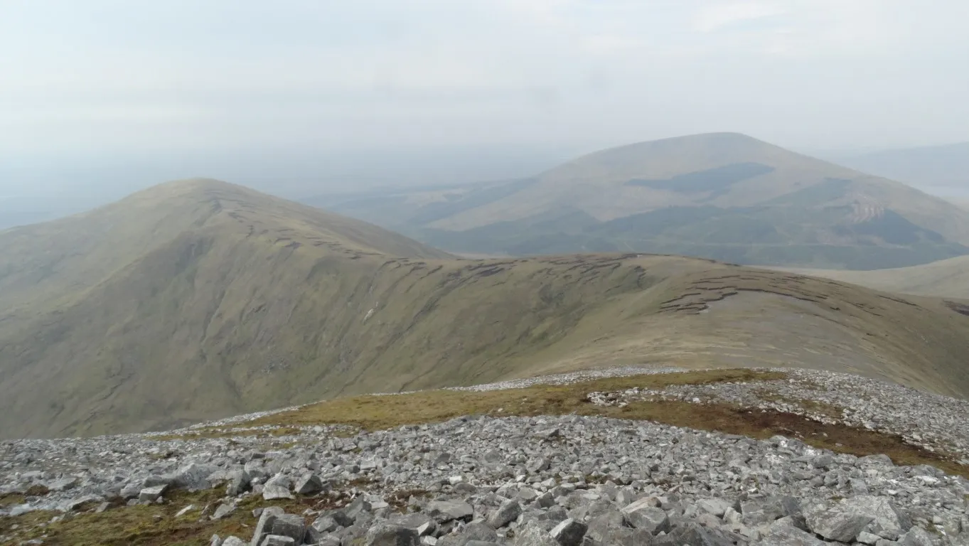 The sweeping ridge leading down from Birreencorragh towards Birreen Corrough Beg makes for some excellent ridge walking in really remote country.