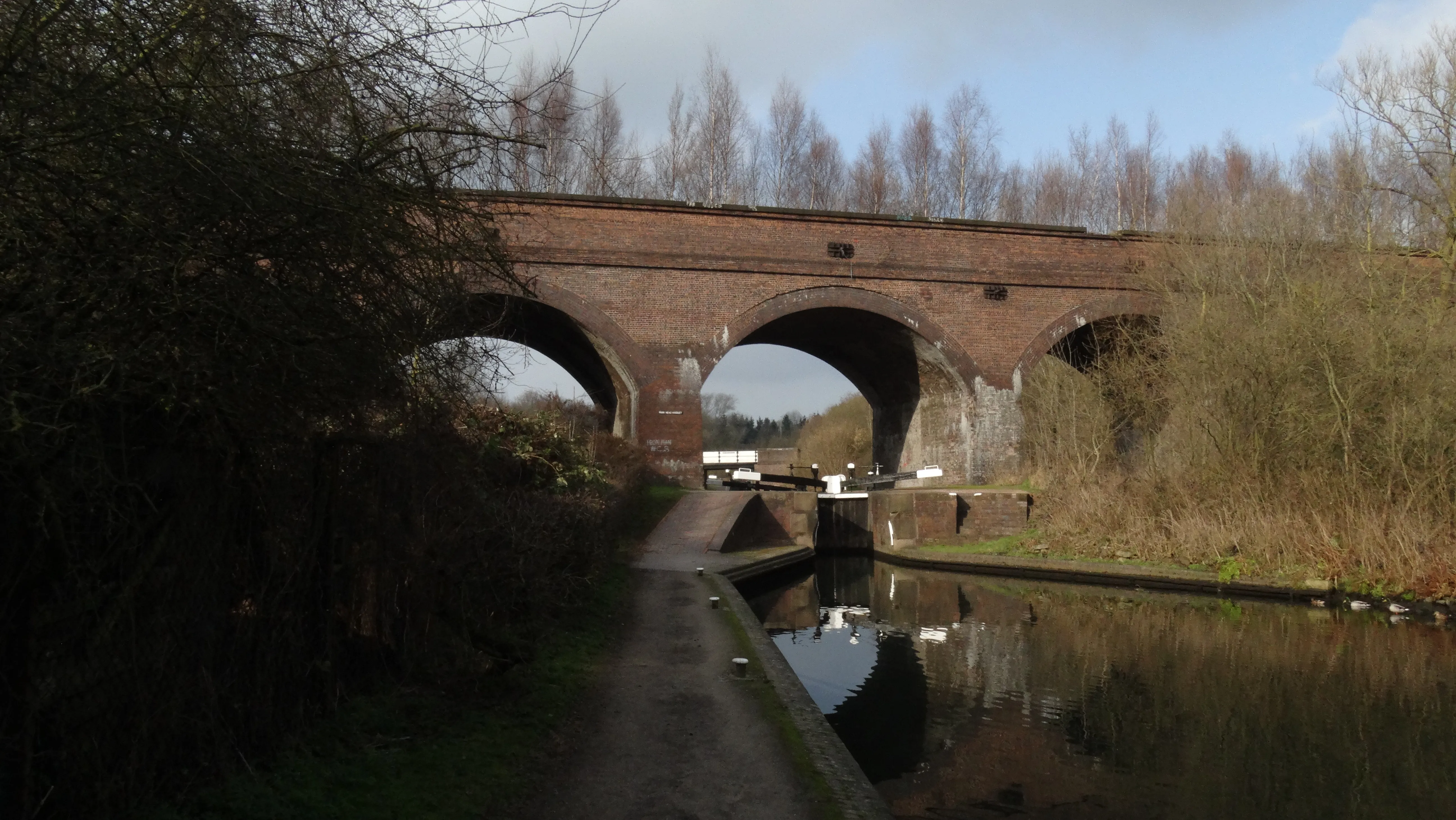 17-061-100217-parkhead-locks-at-blowers-green-dudley