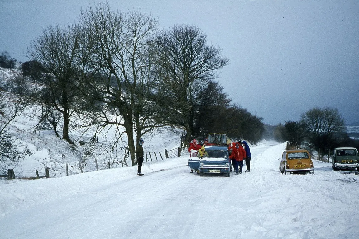 Time to get the cars started on the A470. There is no one else about.
